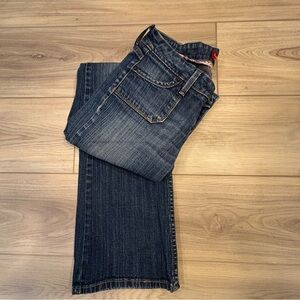 Vintage Levi’s 545™ Low Boot Cut Jeans in Medium Wash - Size 4 Medium